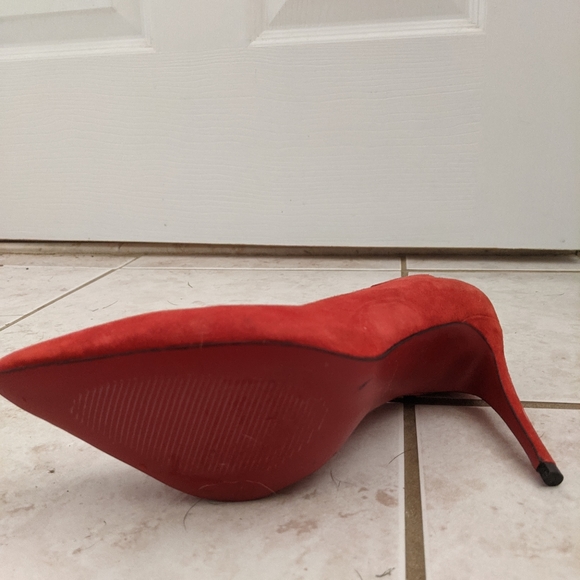 Red high heel pumps size 8 - Picture 3 of 5